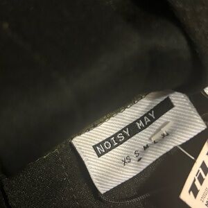 Noisy May Elegant Black Apparel